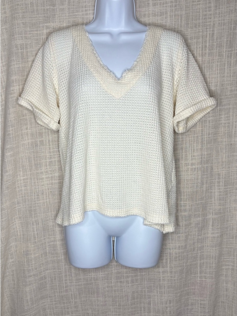POL - White /Cream Waffle knit V-Neck Top - Size Small - relaxed fit - raw edge